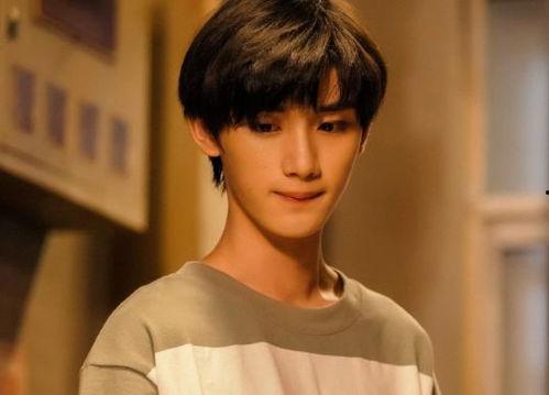 吃瓜娱乐圈时代少年团,吃瓜娱乐圈，青春偶像的蜕变之路