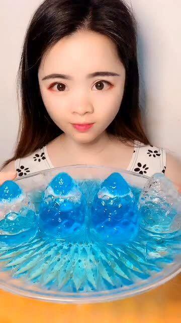 娱乐吃瓜酱冰块,娱乐吃瓜酱带你领略清凉趣味