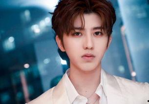 吃瓜娱乐间蔡徐坤视频,揭秘明星幕后趣事