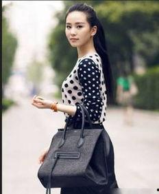 娱乐吃瓜酱服装图片,揭秘娱乐界明星们的潮流穿搭秘诀