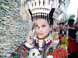 娱乐吃瓜酱彝族,彝族风情，揭秘民族魅力